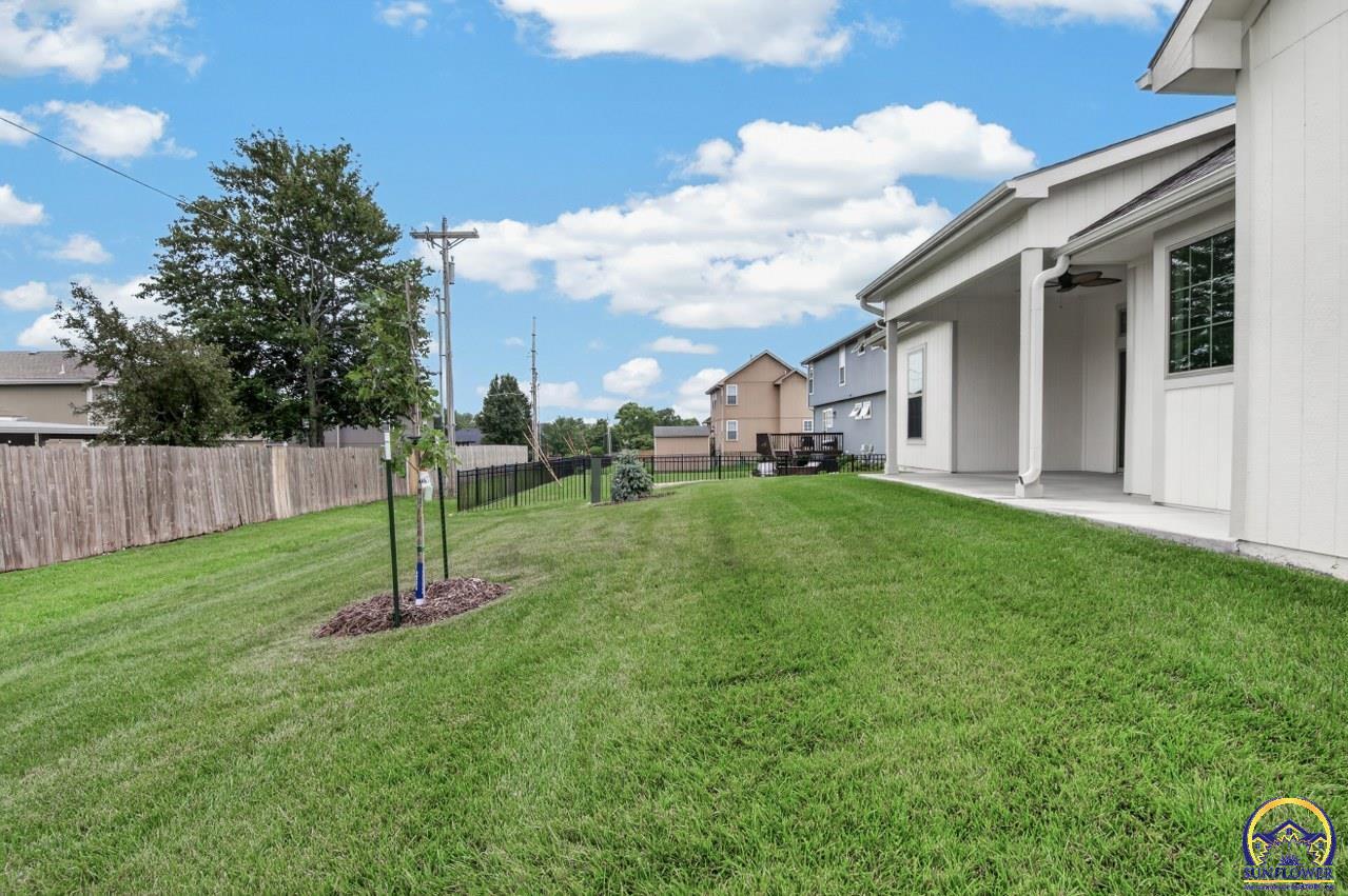 2636 SW Sherwood Park DR
