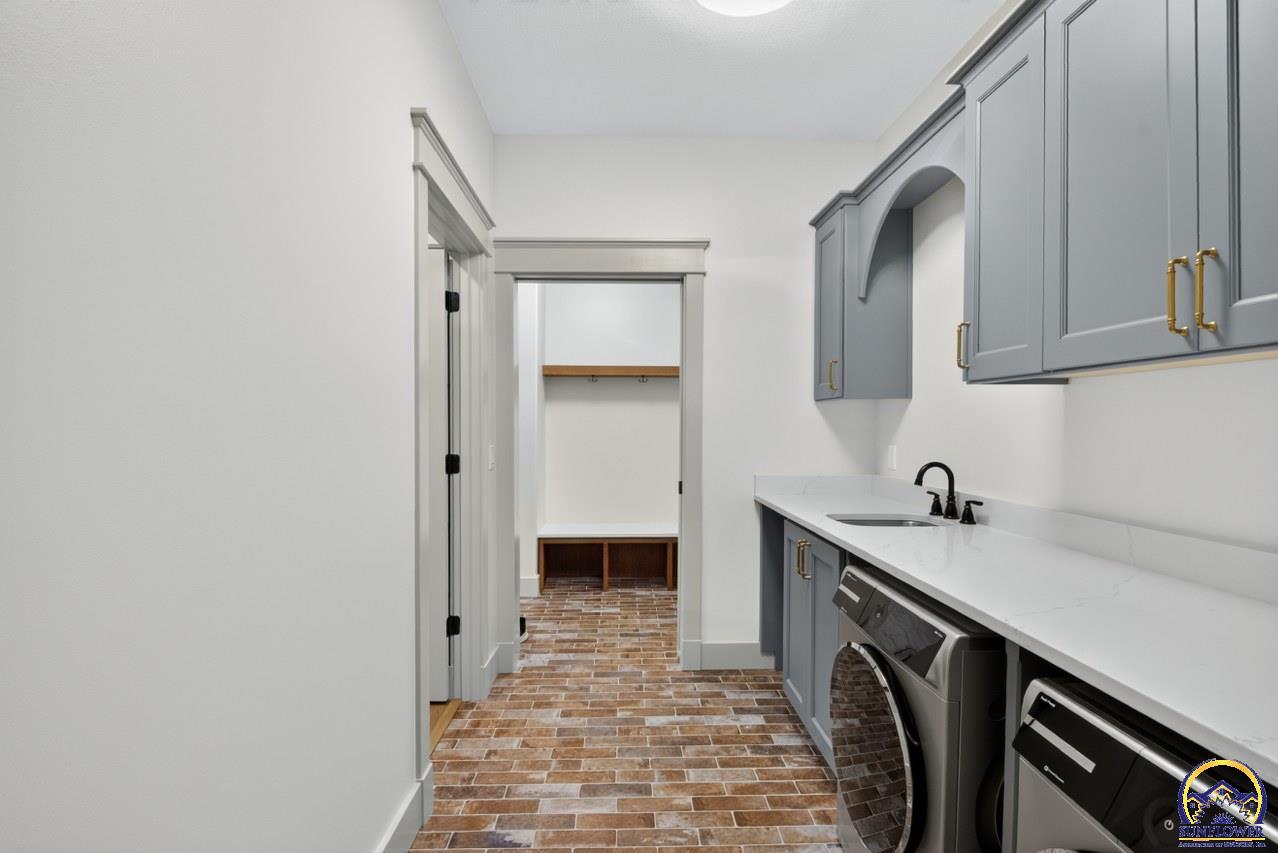 2636 SW Sherwood Park DR
