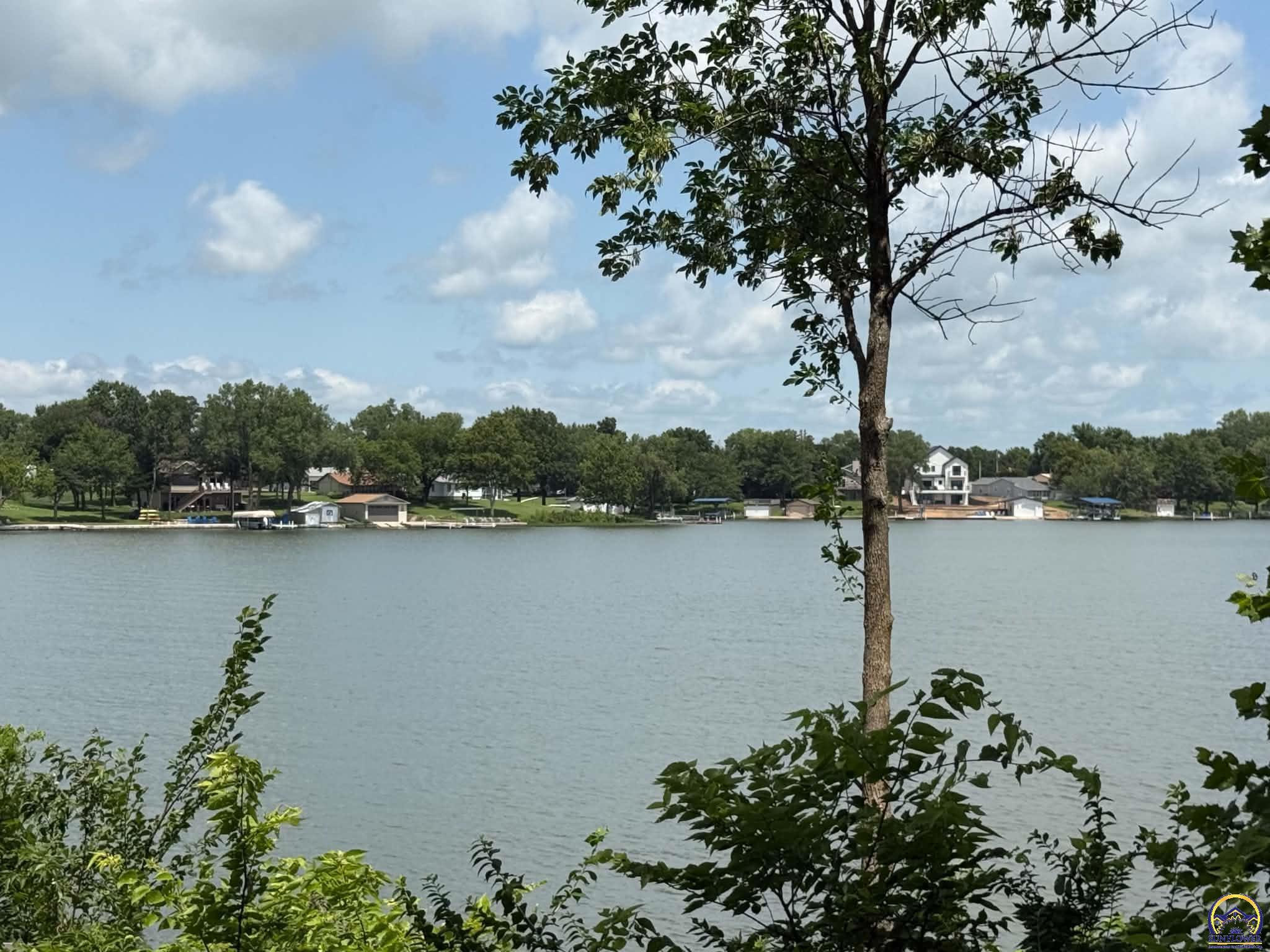212 S Shore Dr
