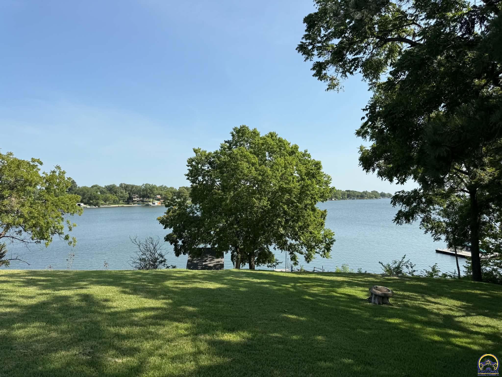 212 S Shore Dr