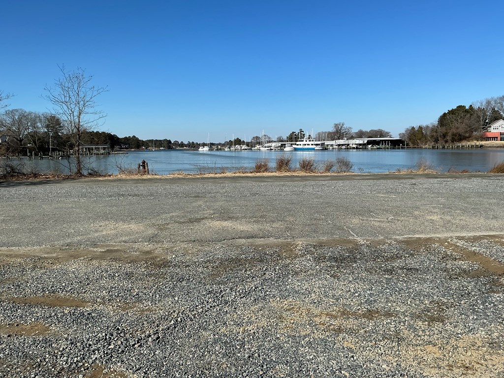 21 Lodge Landing Road
