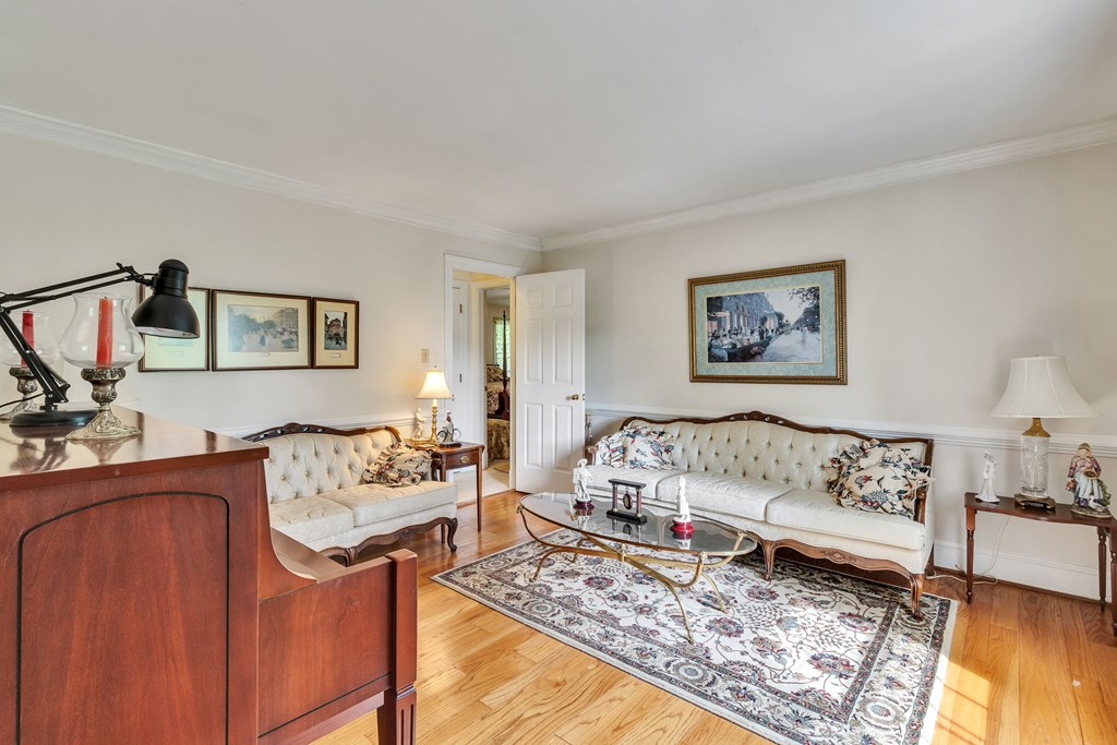 238 Hill Valley Ln
