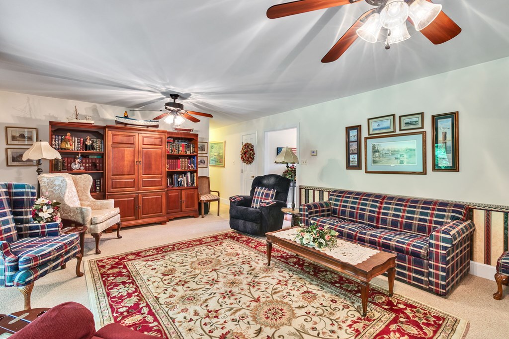 238 Hill Valley Ln