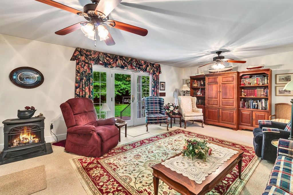 238 Hill Valley Ln