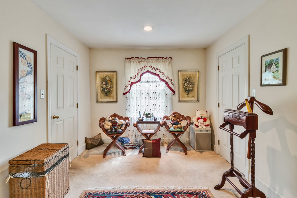238 Hill Valley Ln