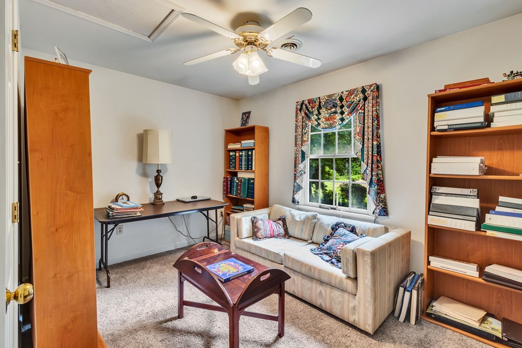 238 Hill Valley Ln