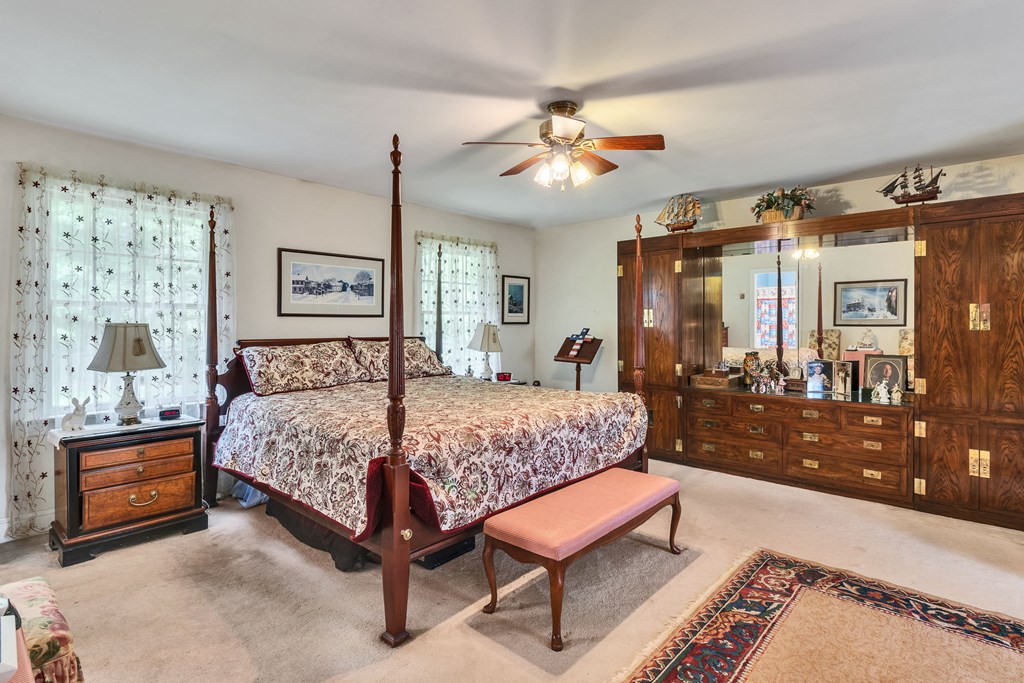 238 Hill Valley Ln