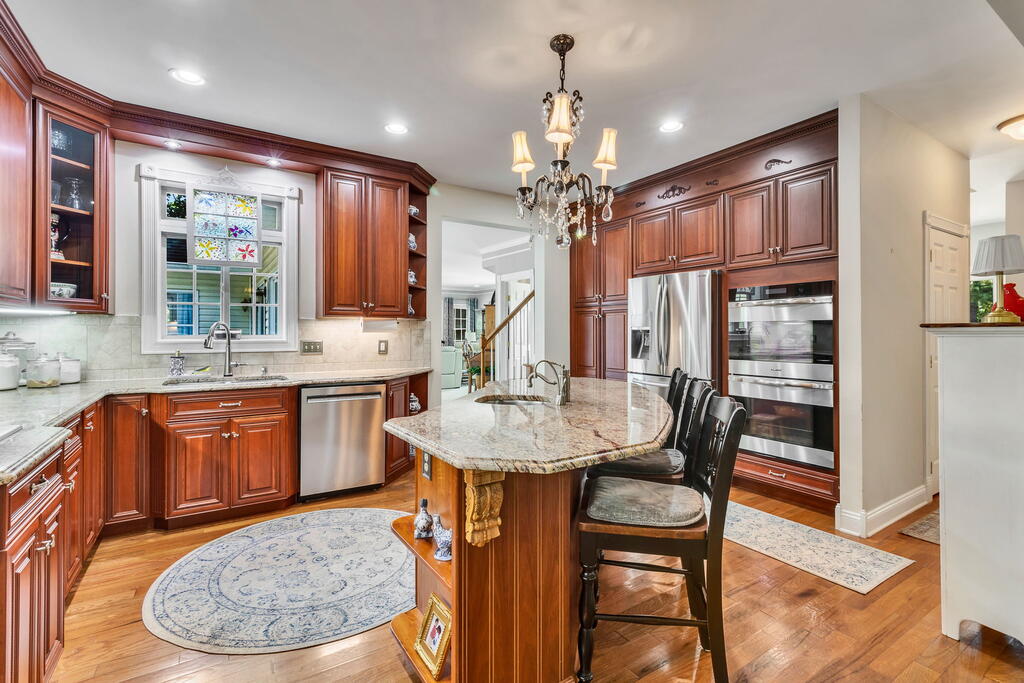 505 Kingscote Drive
