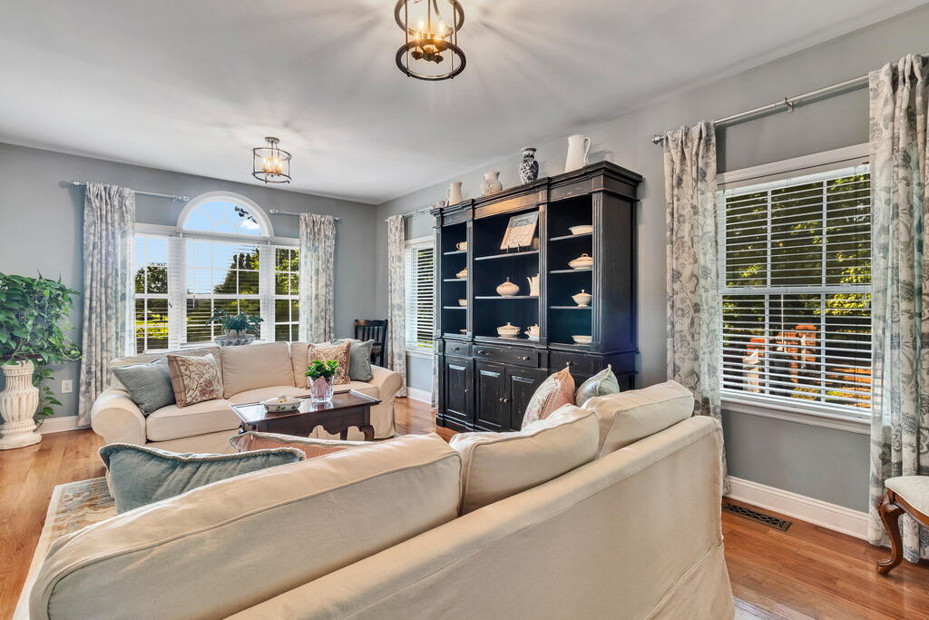 505 Kingscote Drive