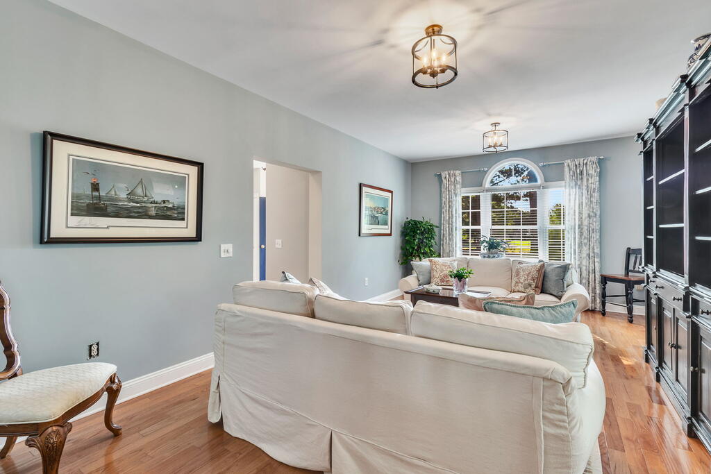 505 Kingscote Drive