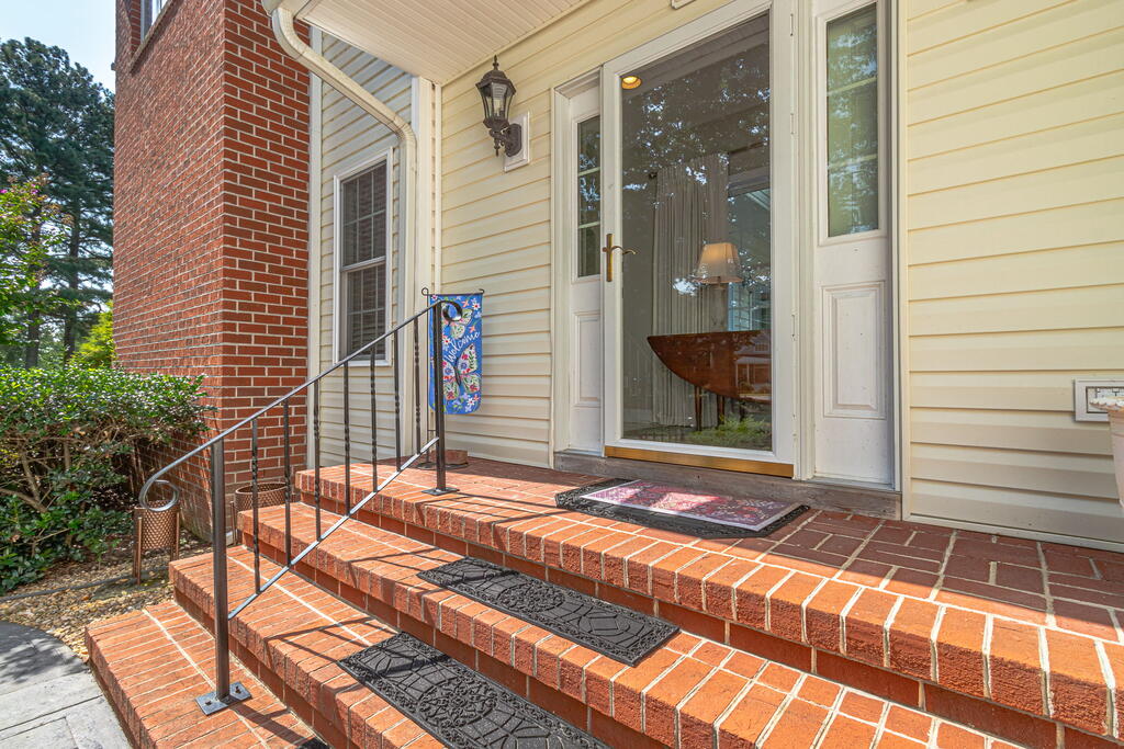 505 Kingscote Drive