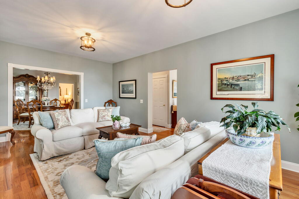 505 Kingscote Drive