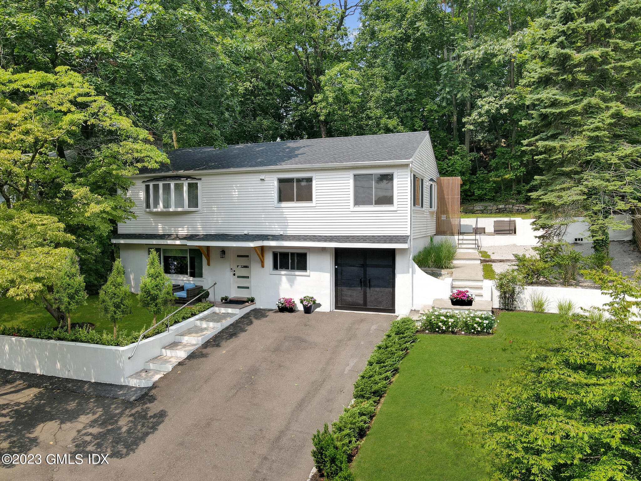 12 Taylor Drive