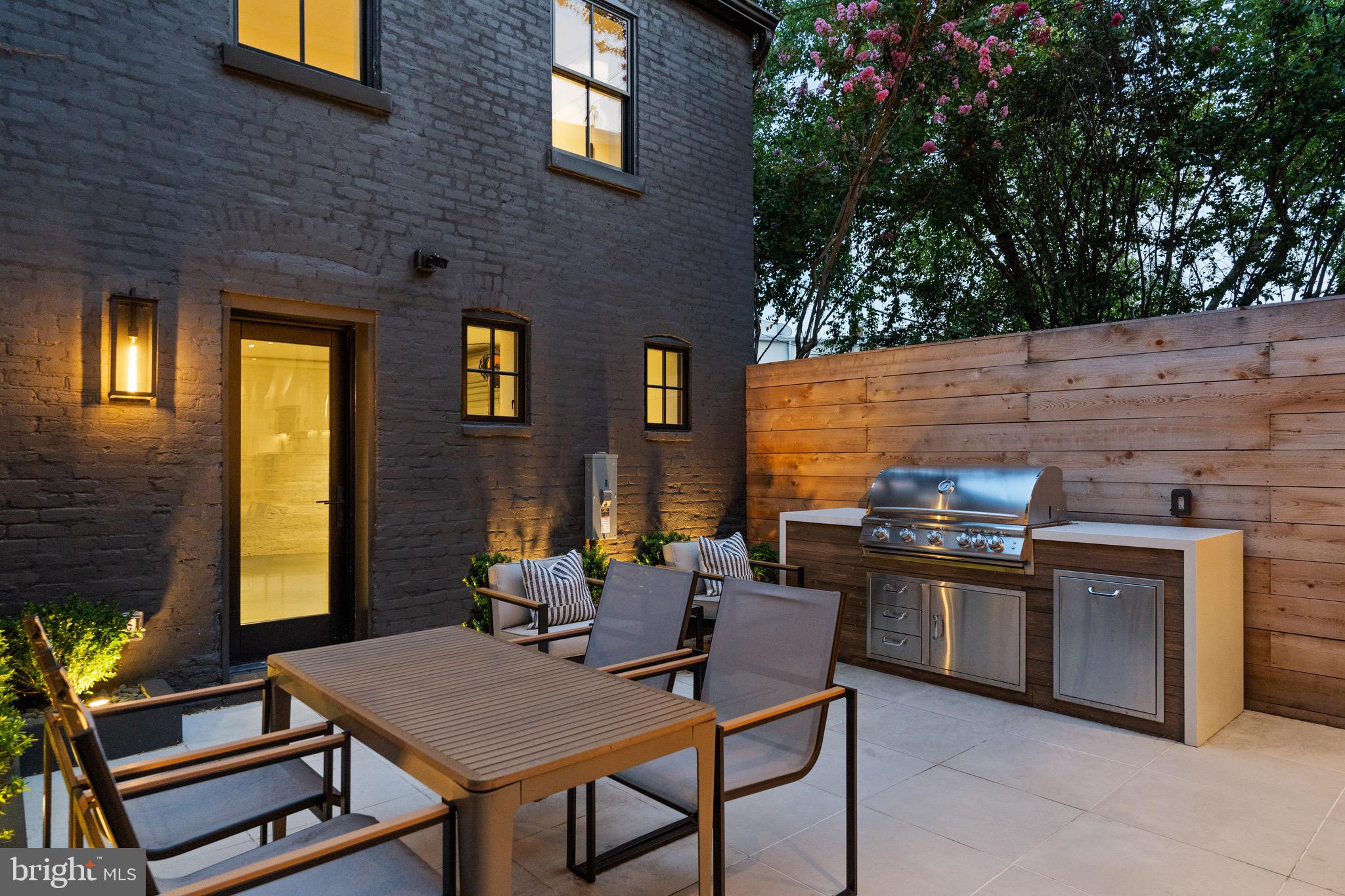 635 MARYLAND AVENUE NE