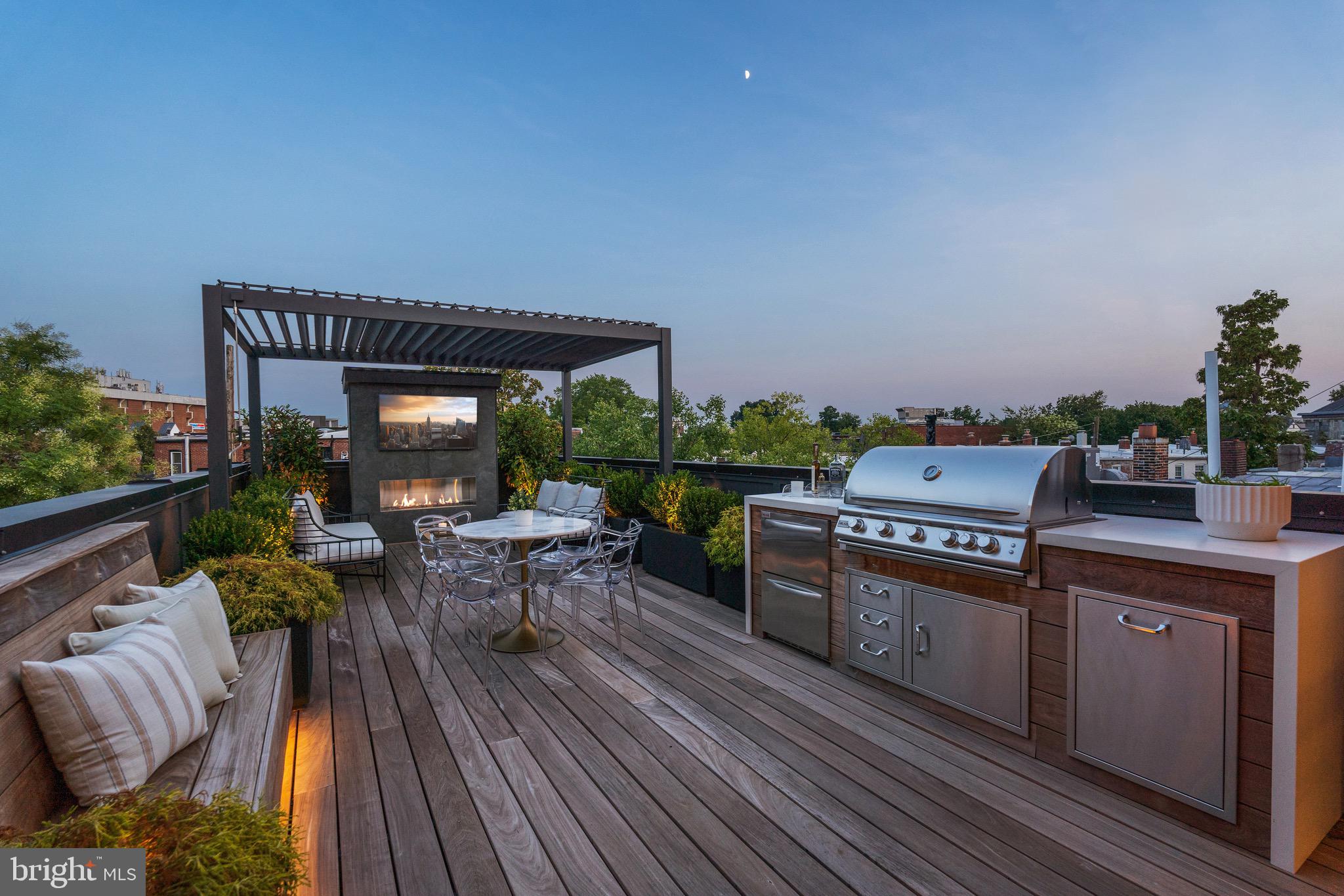 635 MARYLAND AVENUE NE