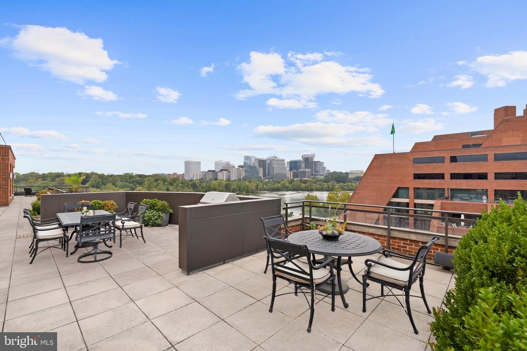 3150 SOUTH STREET NW PH2A