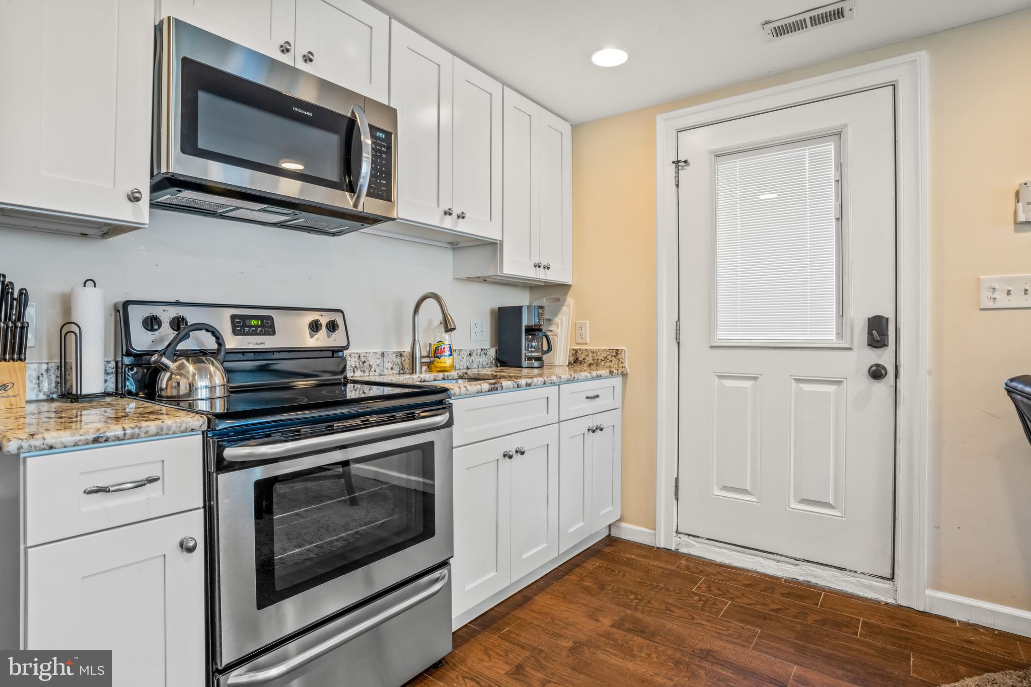 1536 EAST CAPITOL STREET NE
