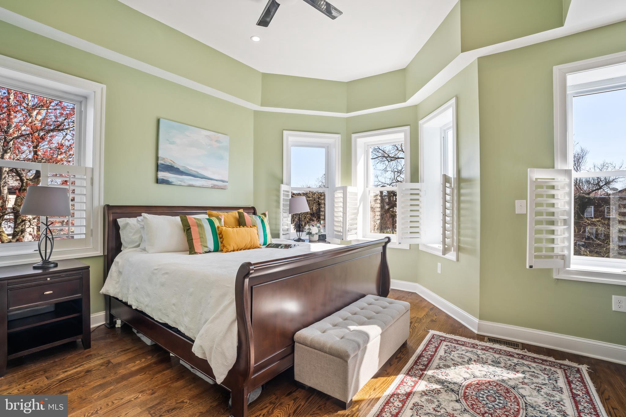1536 EAST CAPITOL STREET NE