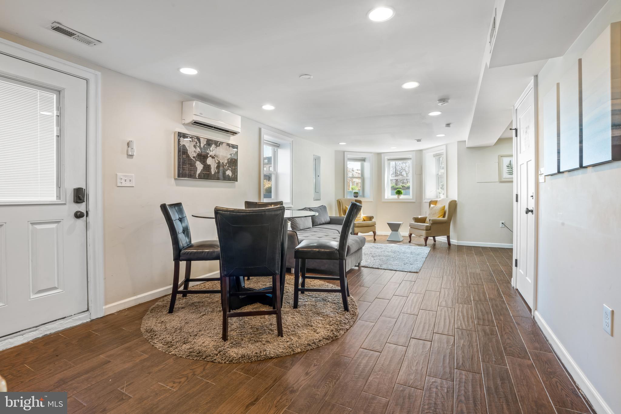 1536 EAST CAPITOL STREET NE
