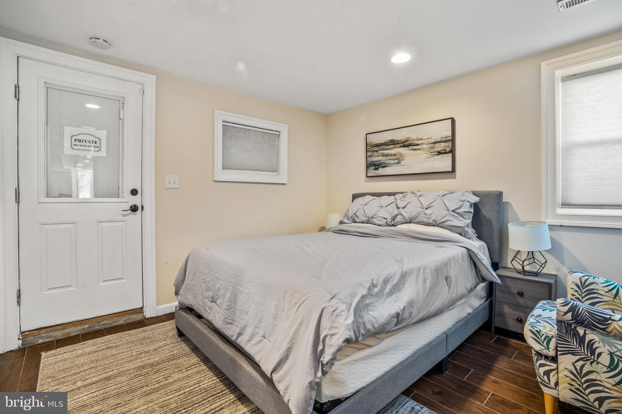 1536 EAST CAPITOL STREET NE