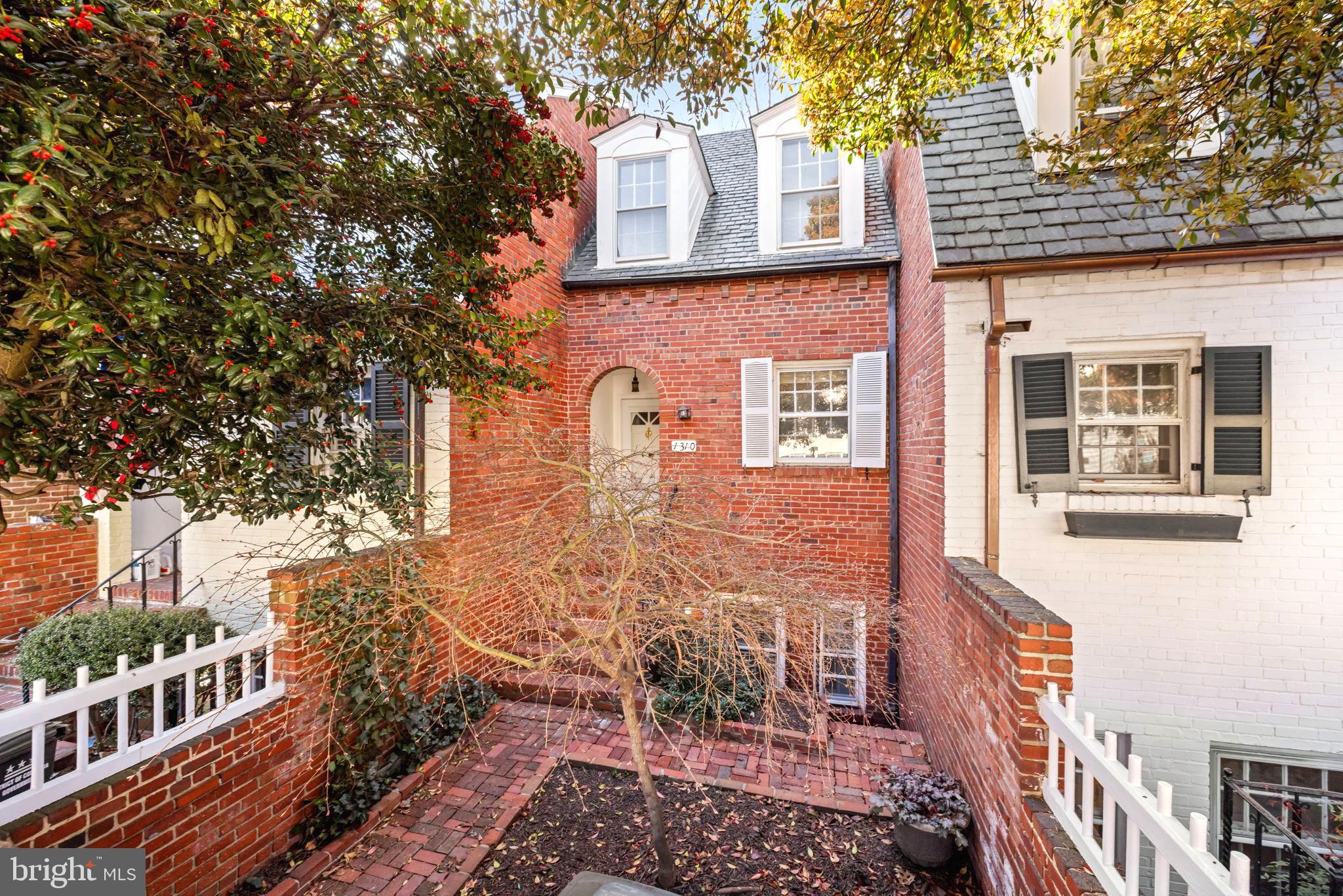 1310 35TH STREET NW