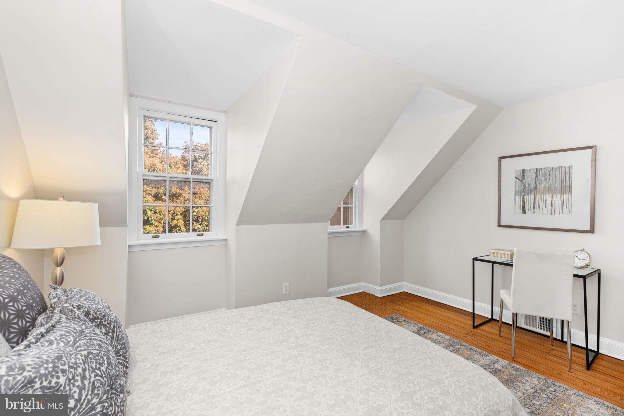 1310 35TH STREET NW