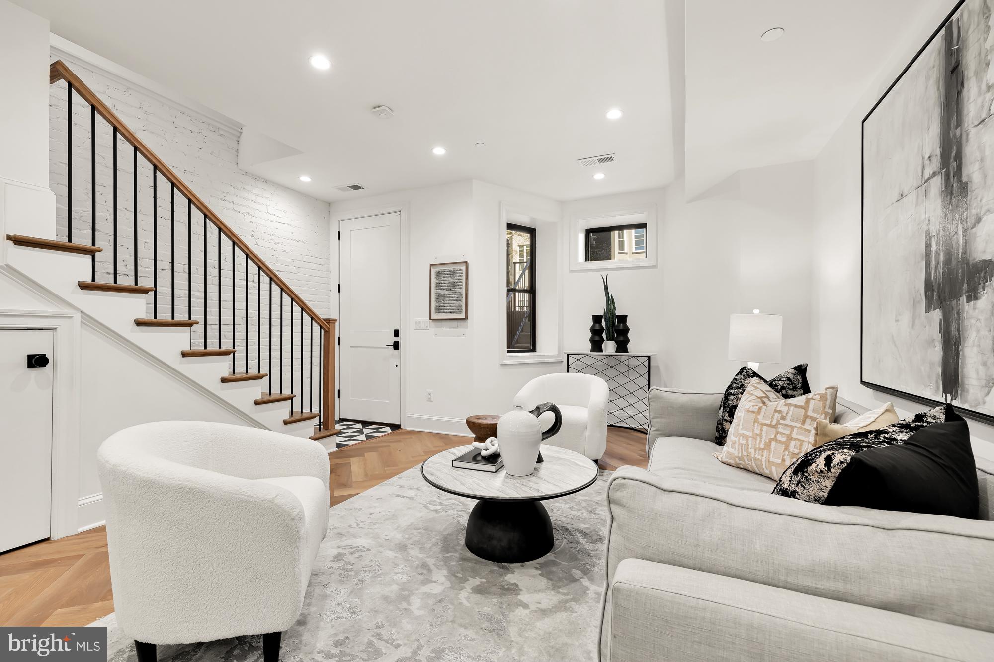68 Q STREET NW 2