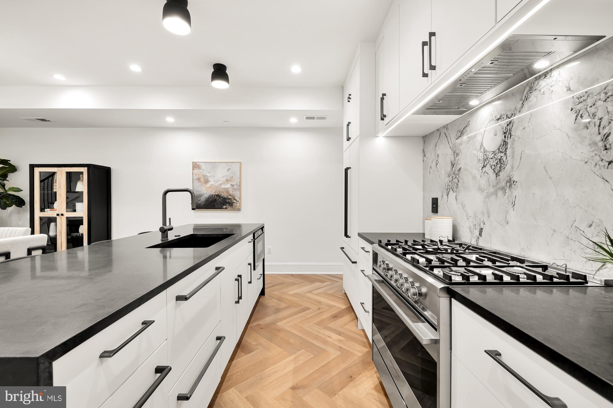 68 Q STREET NW 2