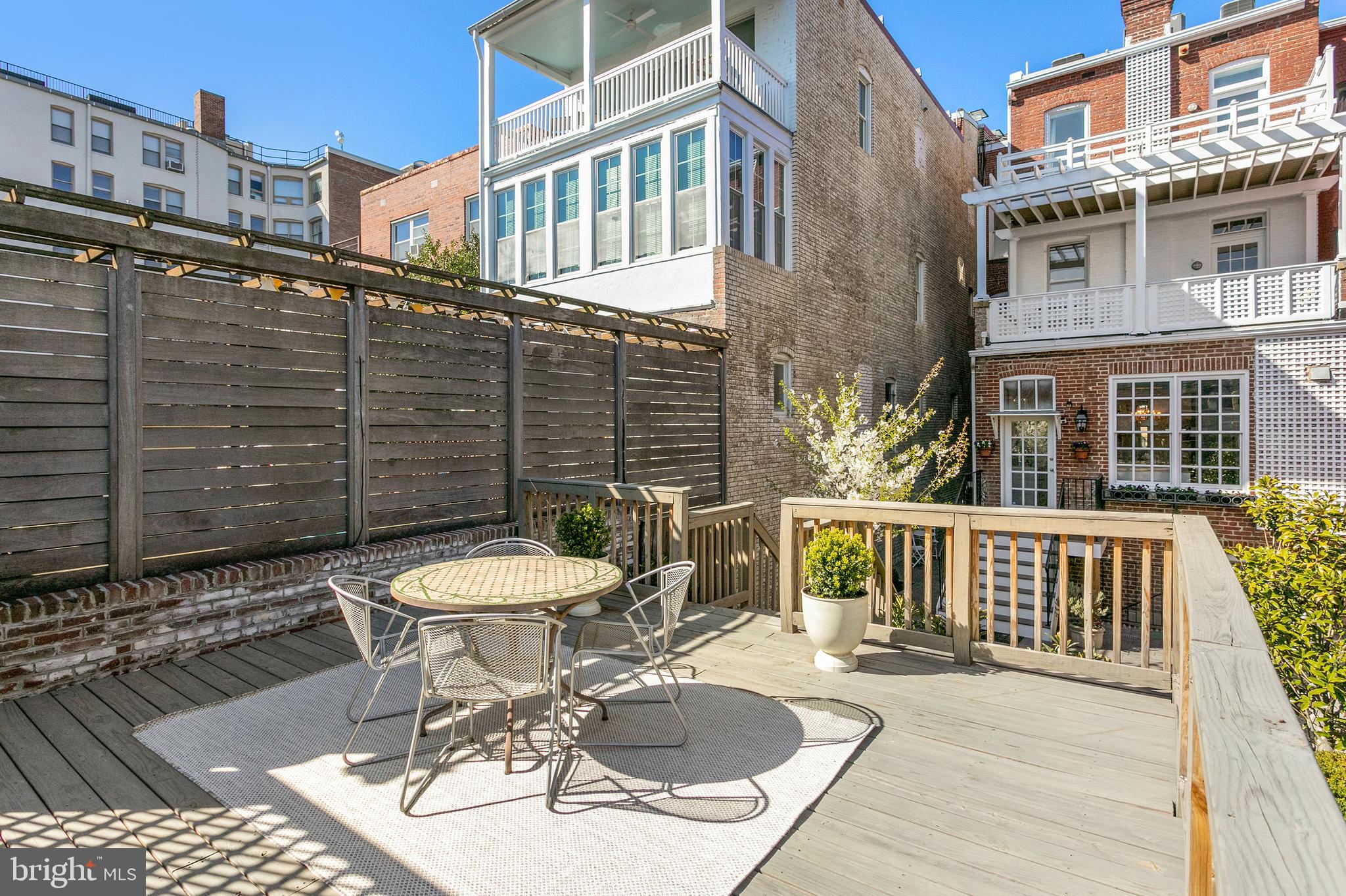 1852 WYOMING AVENUE NW