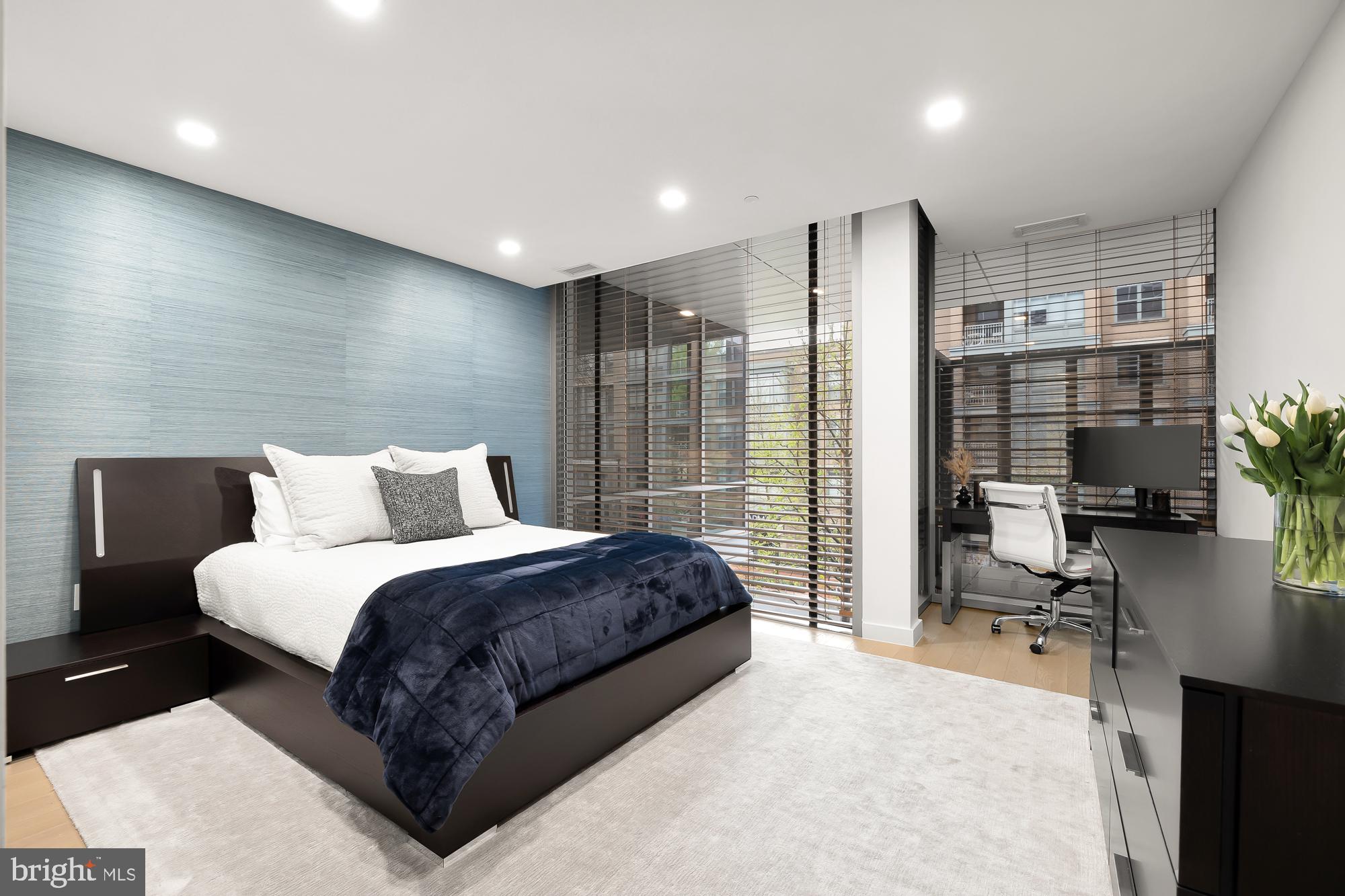 1111 24TH STREET NW 22