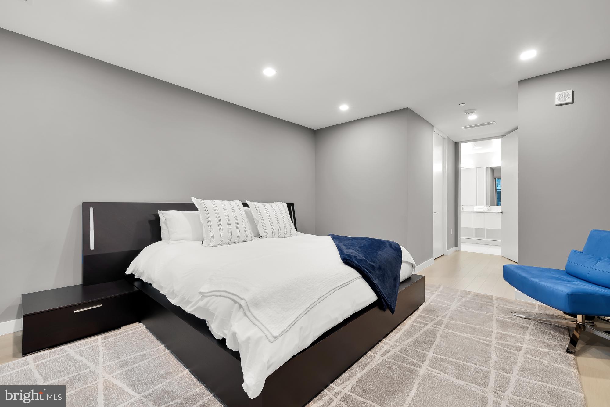 1111 24TH STREET NW 22