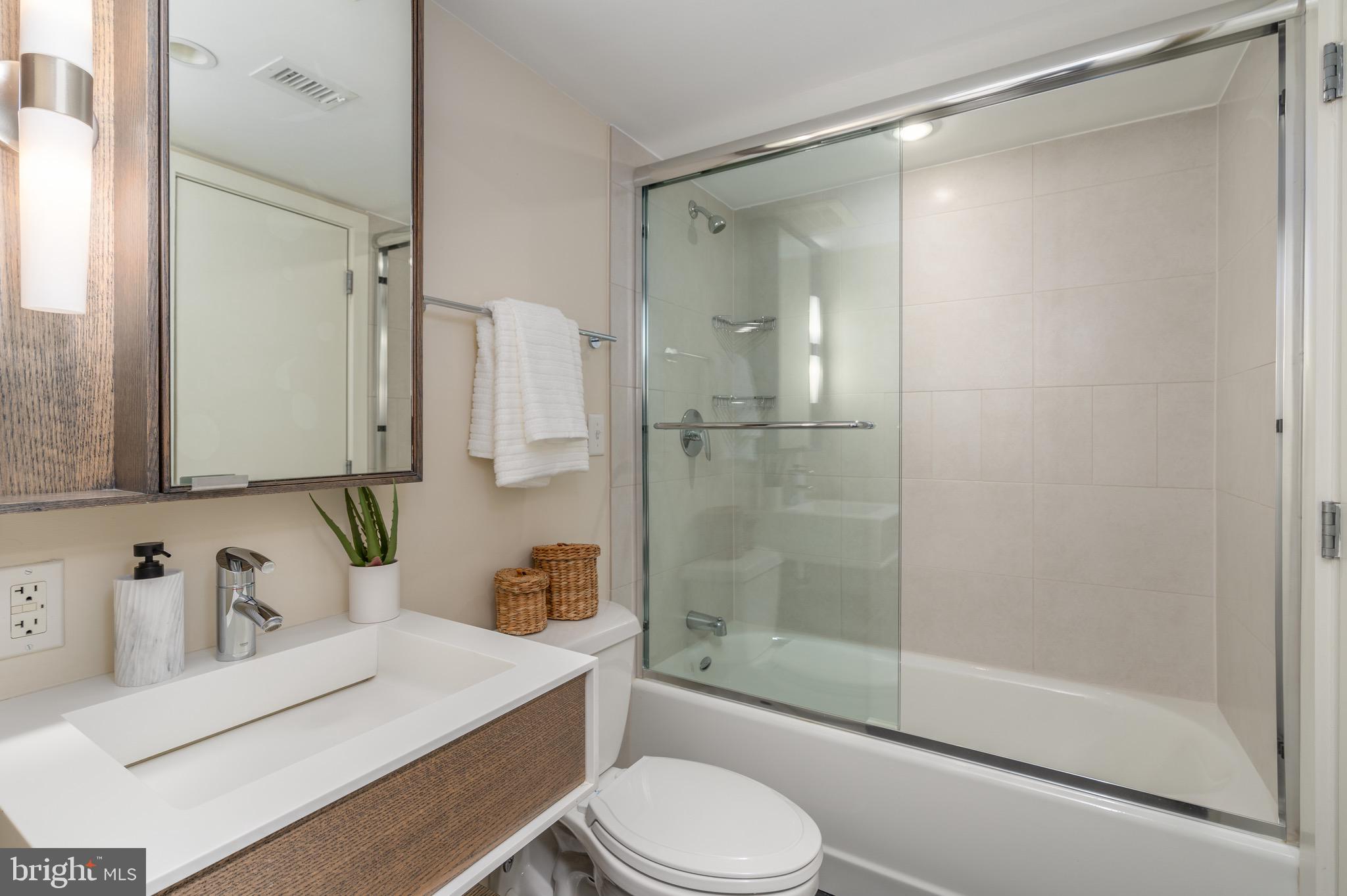 1515 15TH STREET NW 222