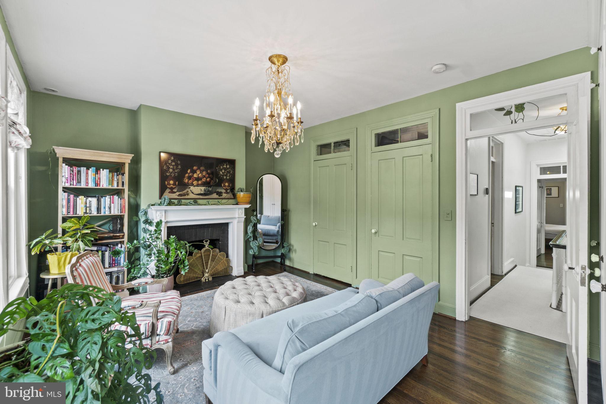 912 FRENCH STREET NW