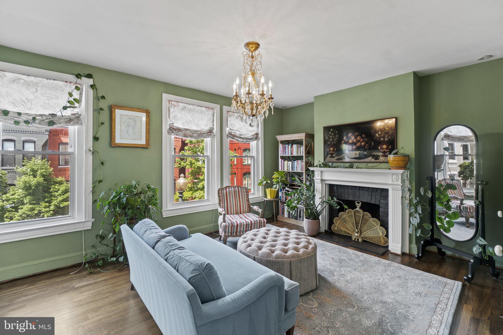 912 FRENCH STREET NW