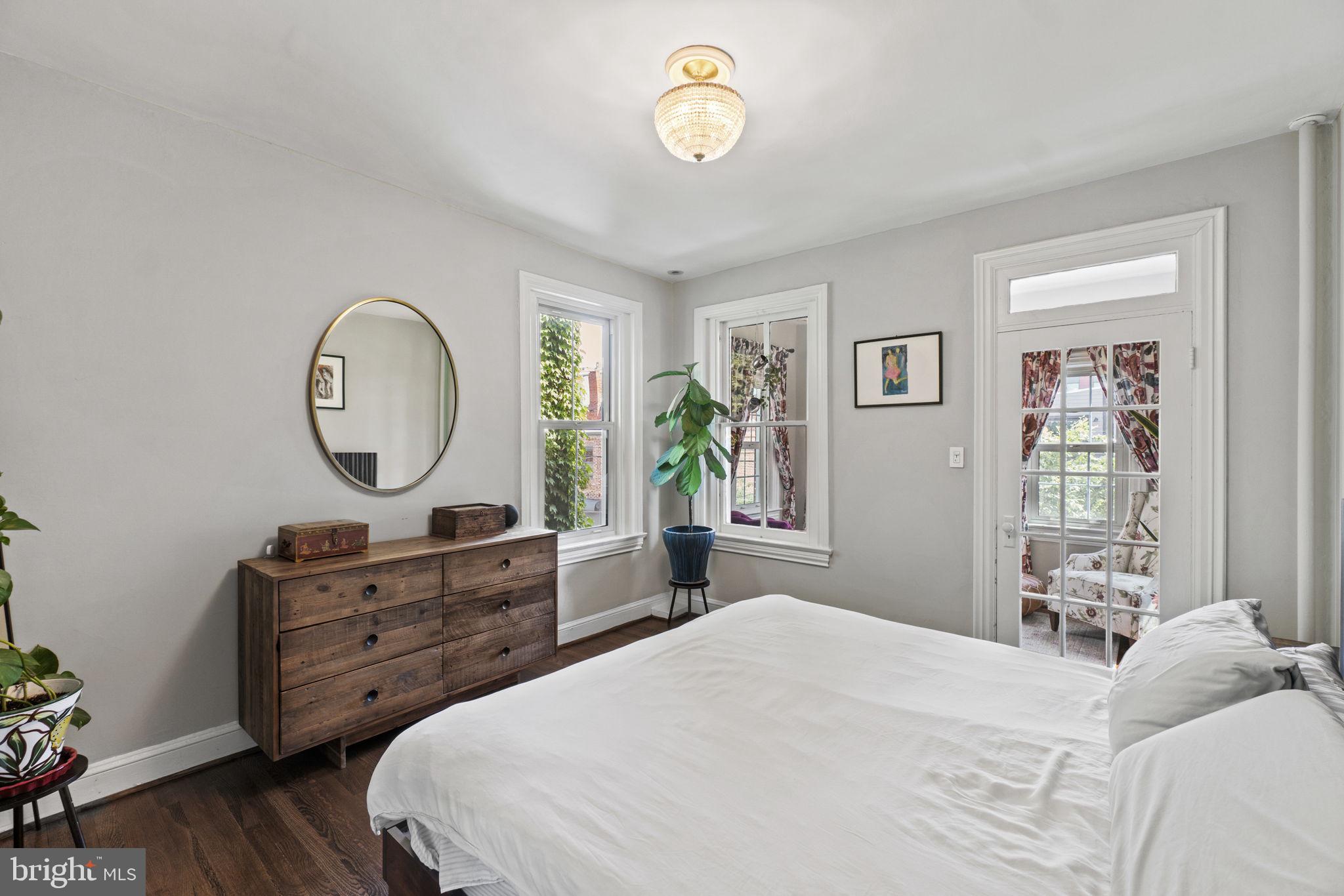 912 FRENCH STREET NW