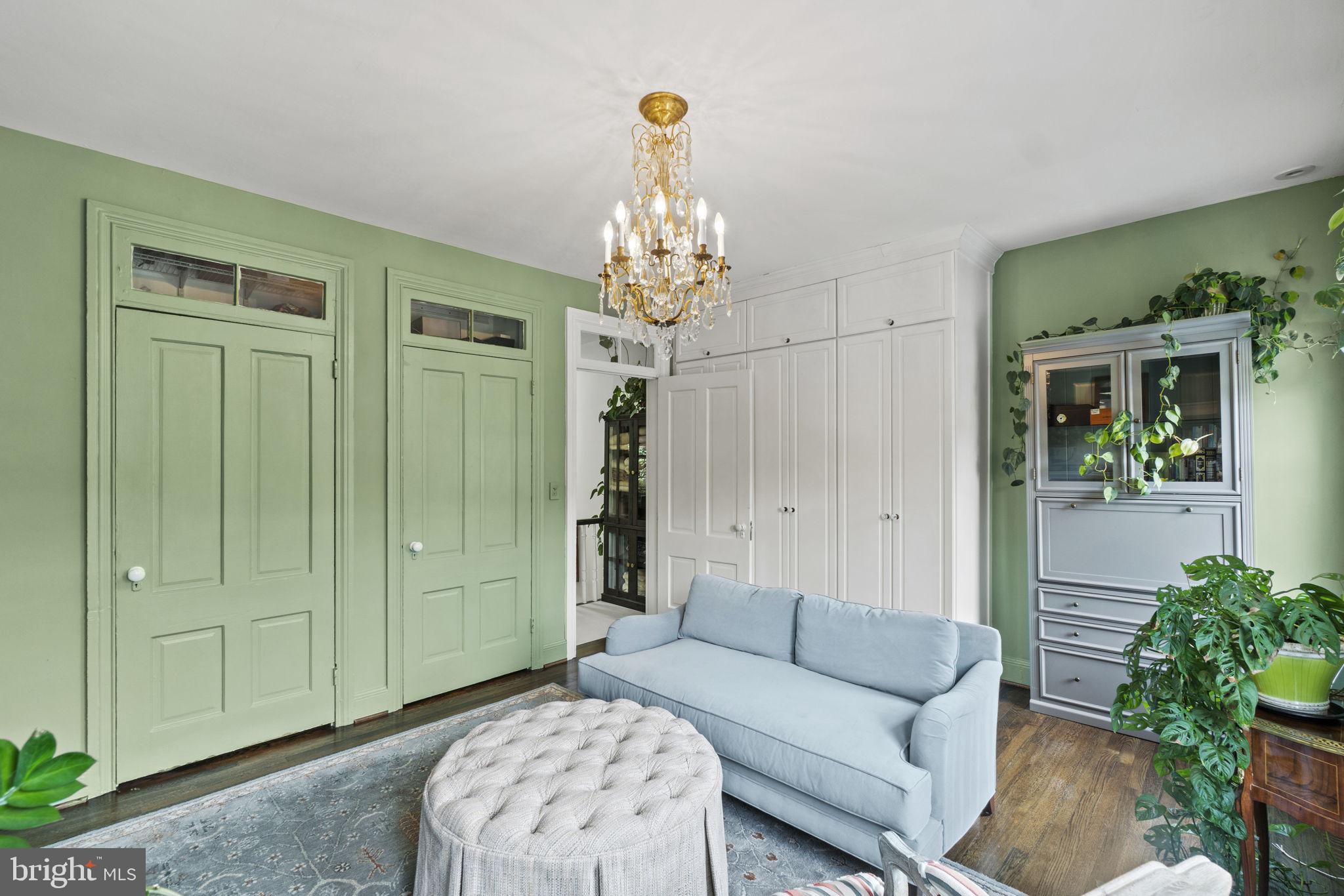 912 FRENCH STREET NW