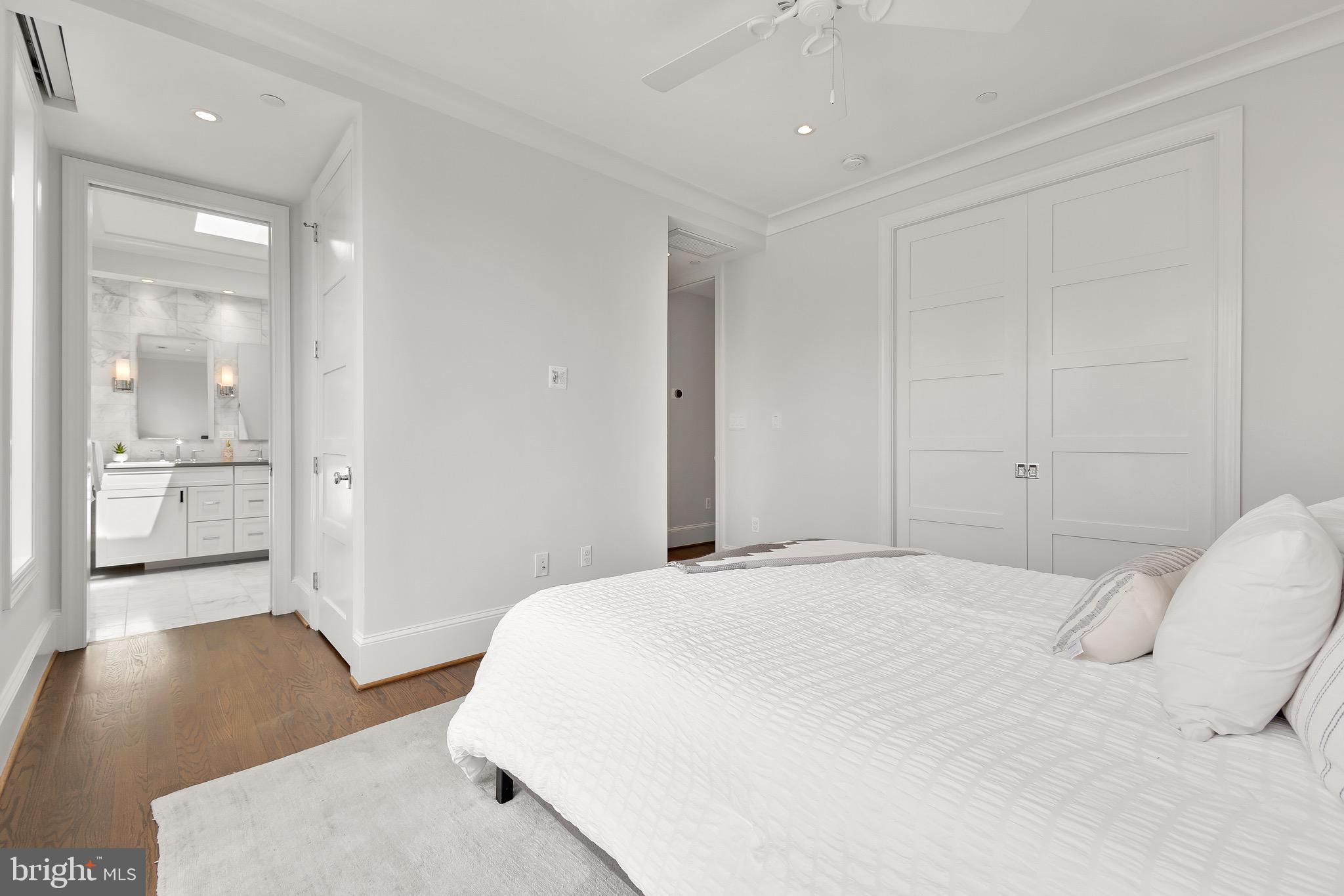 418 7TH STREET SE 401