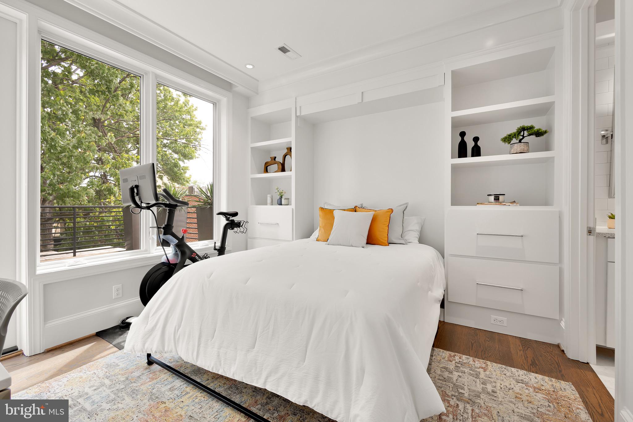 418 7TH STREET SE 401