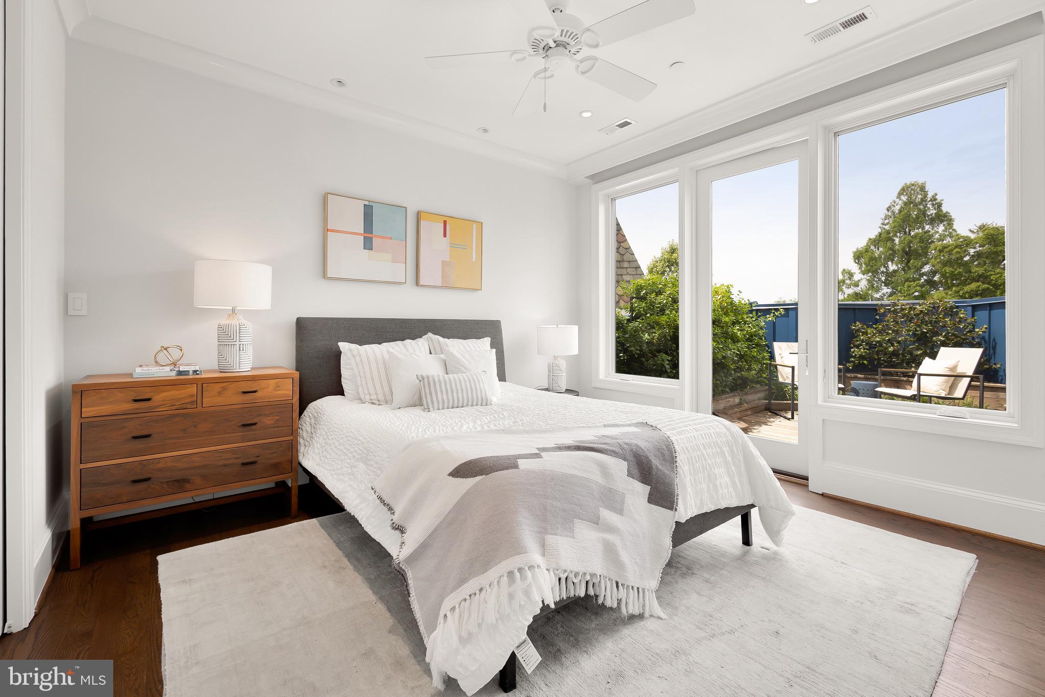 418 7TH STREET SE 401