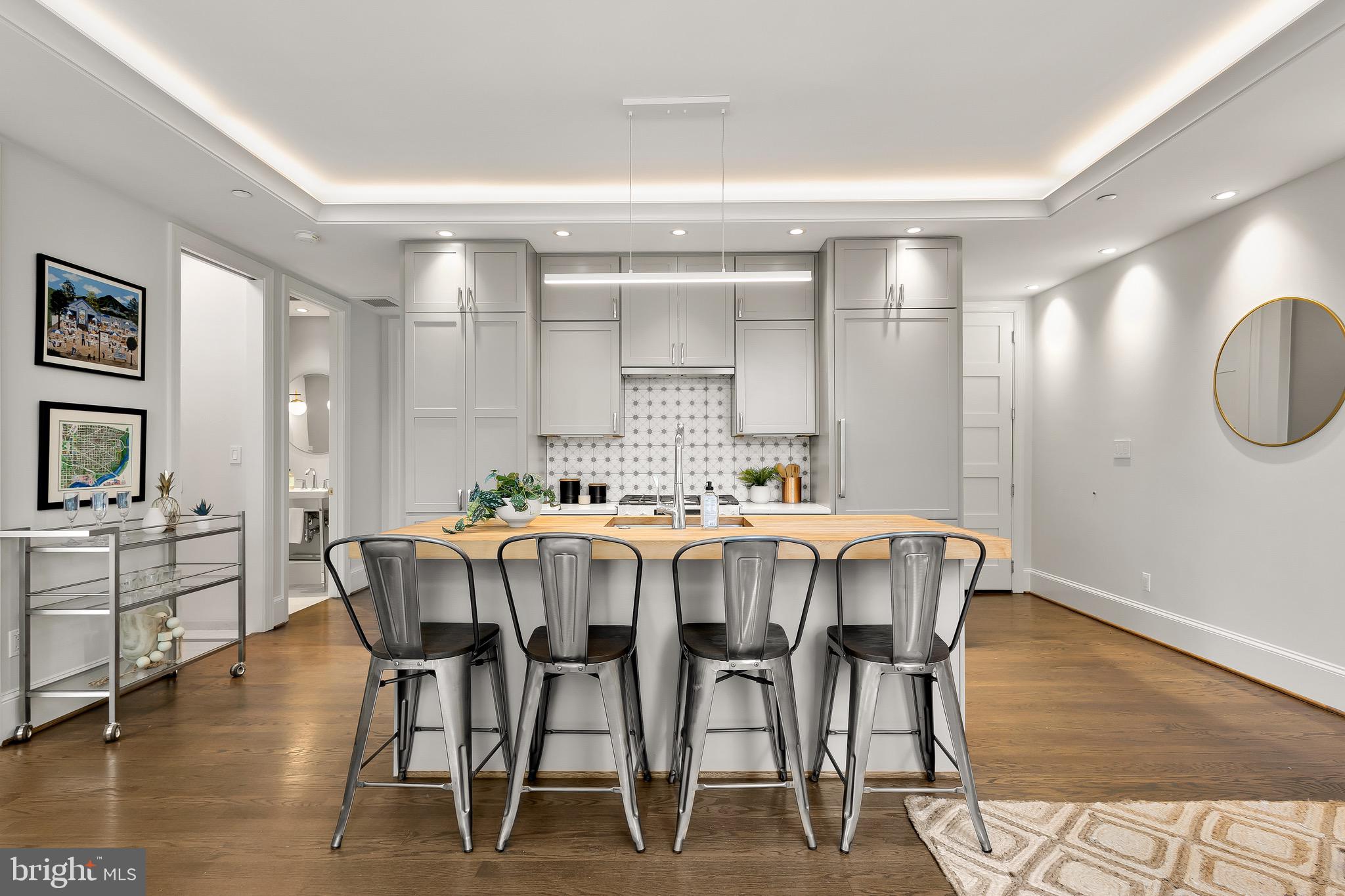 418 7TH STREET SE 401