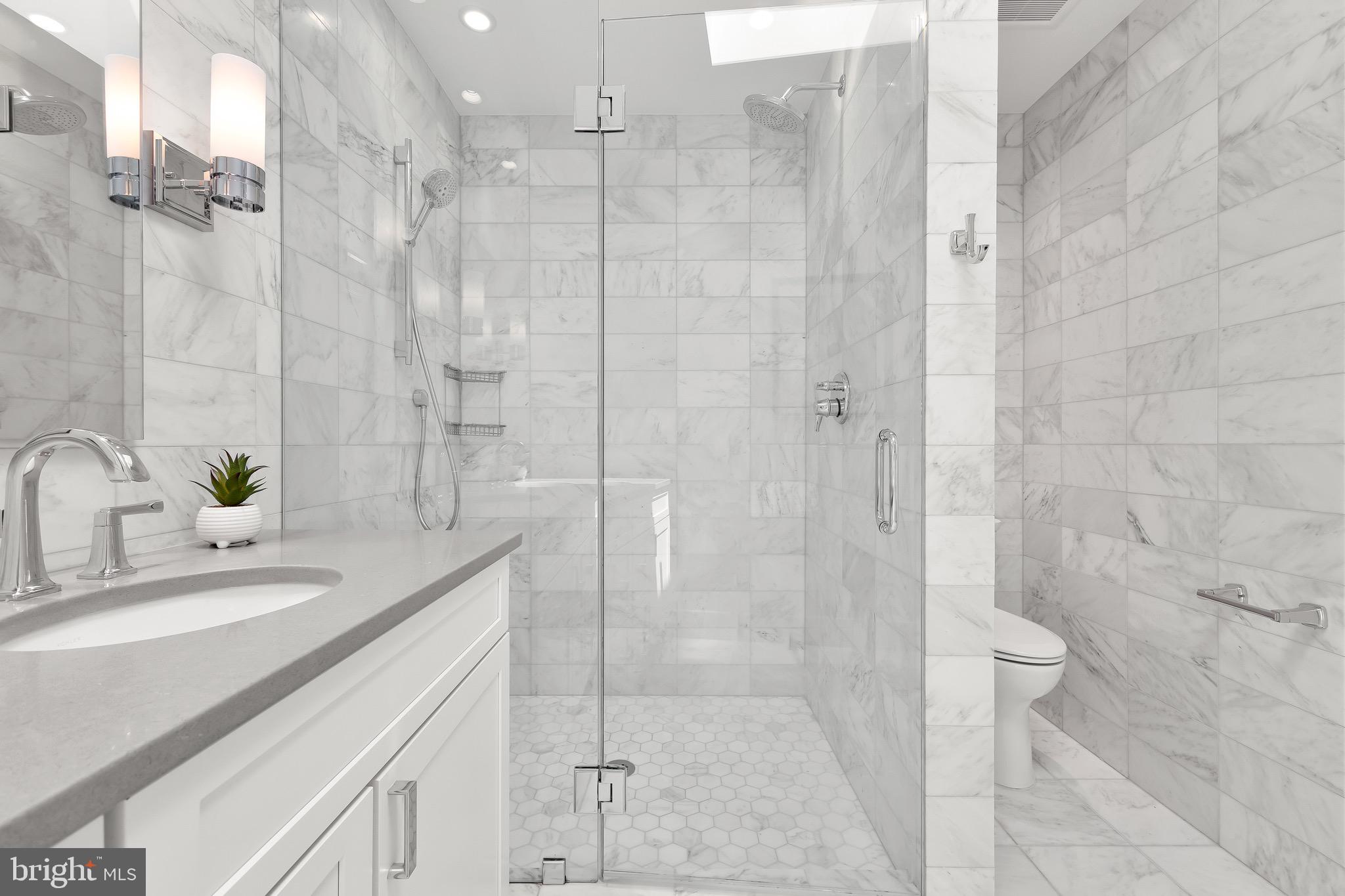418 7TH STREET SE 401