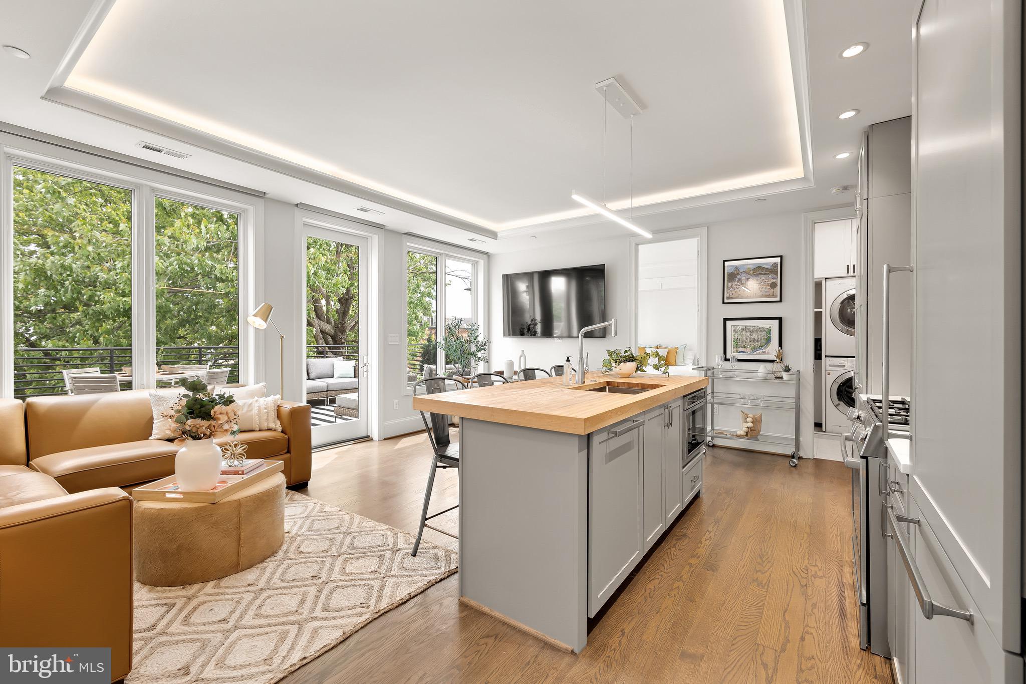 418 7TH STREET SE 401