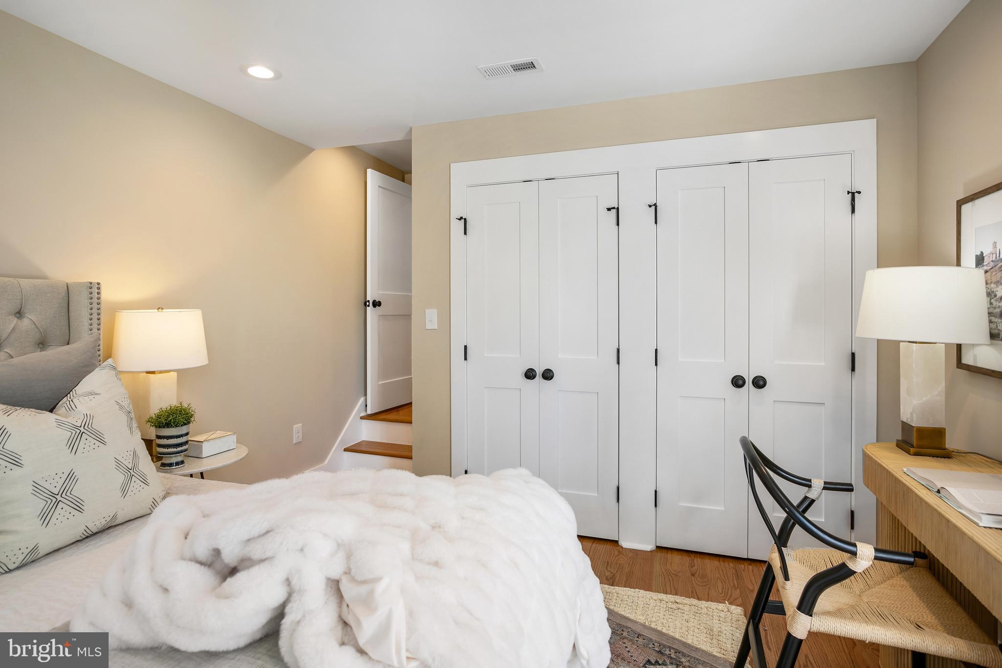 642 N CAROLINA AVENUE SE