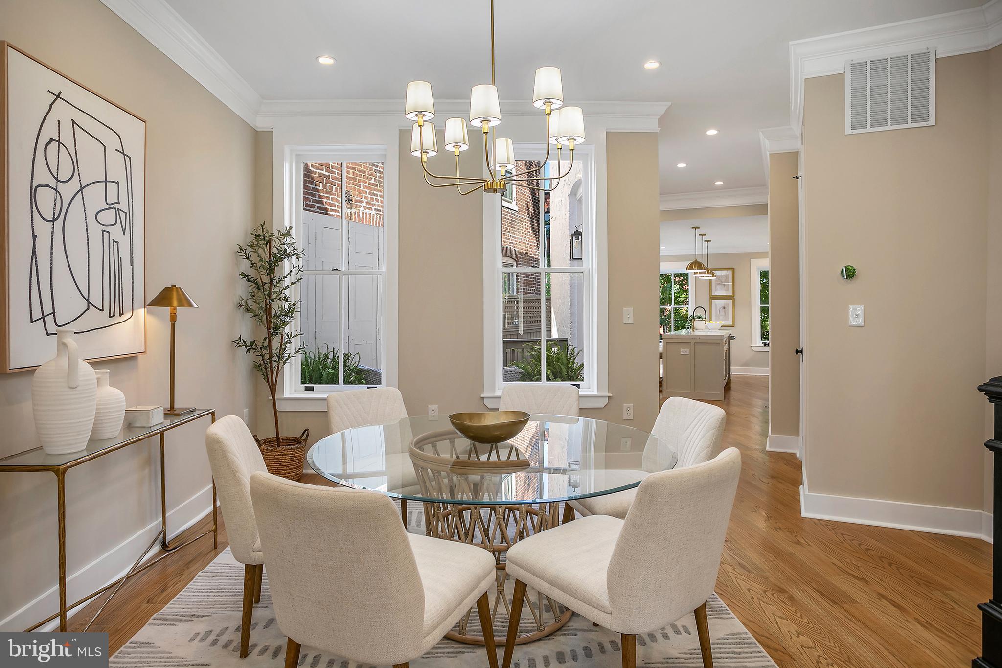 642 N CAROLINA AVENUE SE