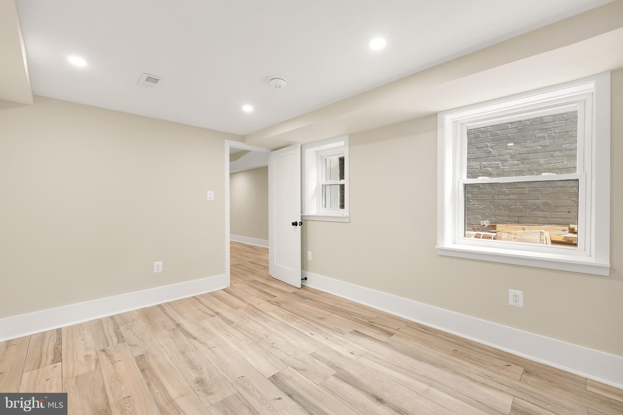 32 ADAMS STREET NW