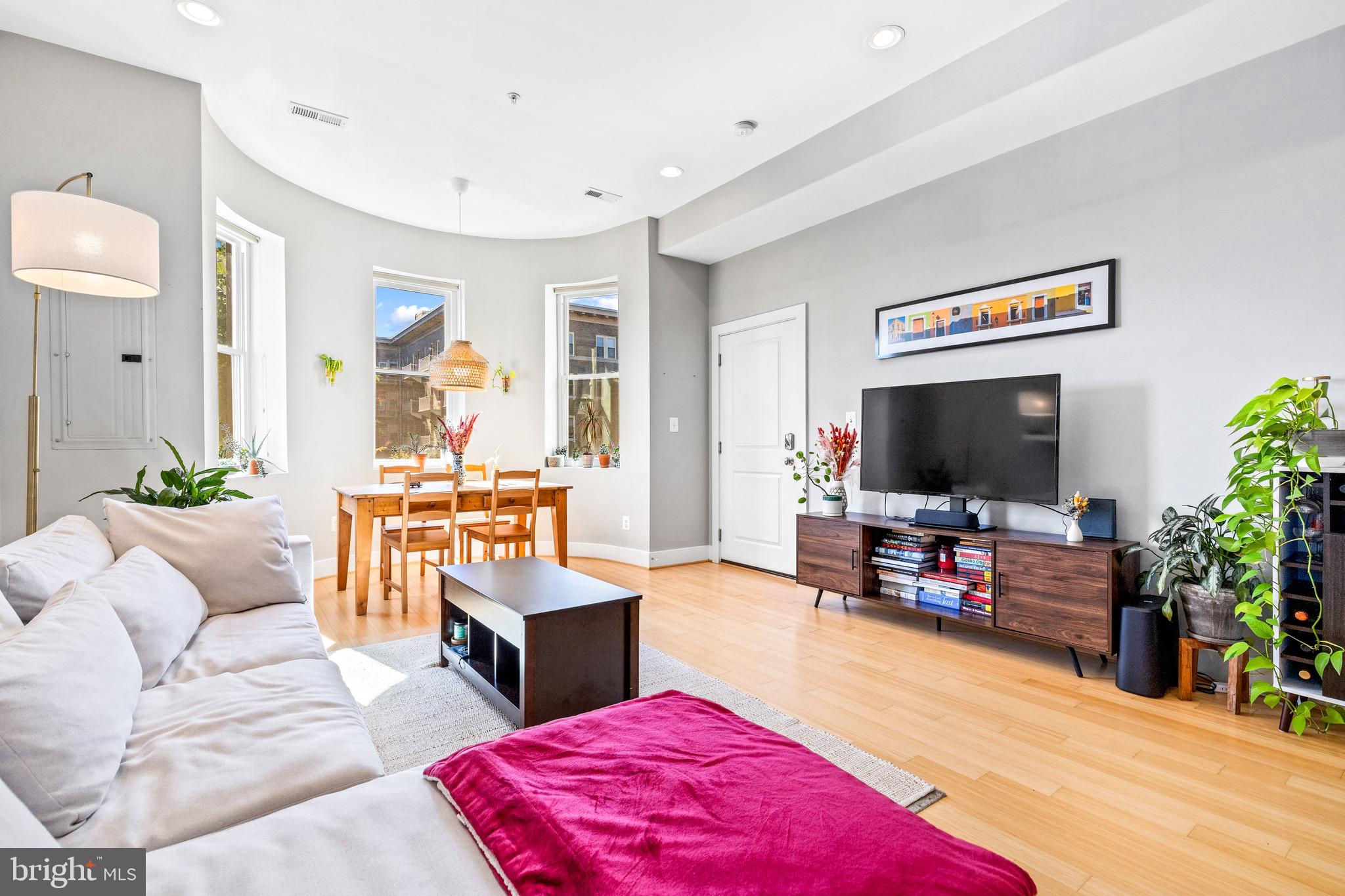 1303 CLIFTON STREET NW 3
