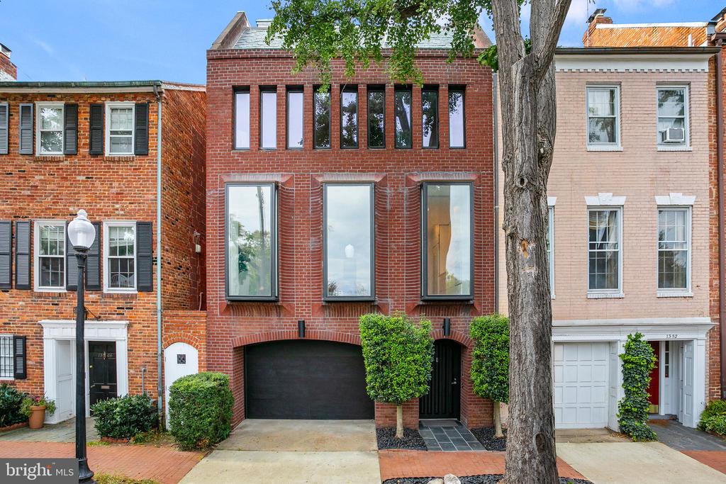 1350 27TH STREET NW