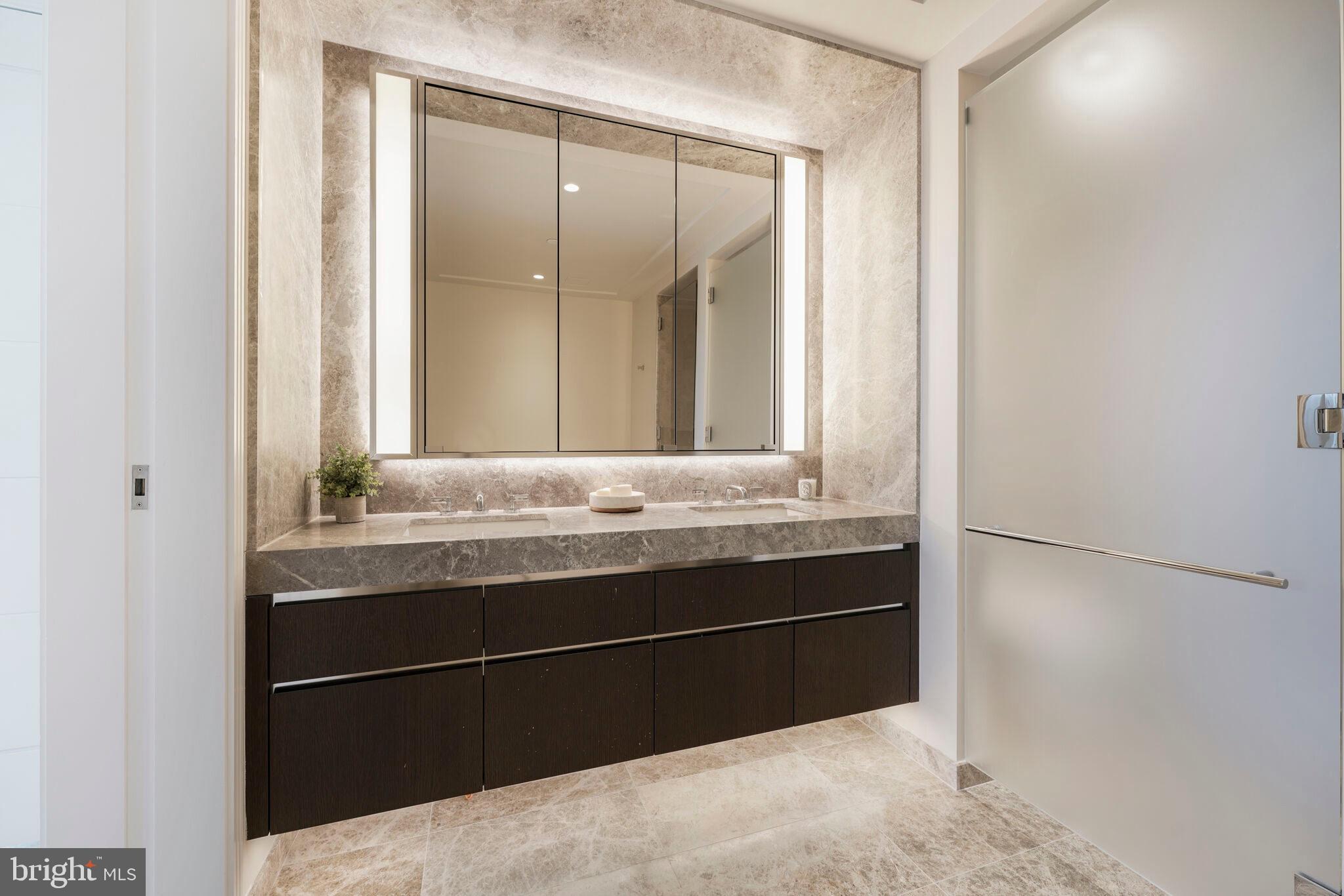 601 WHARF STREET SW 502