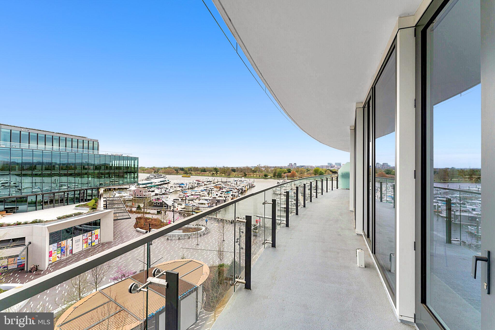 601 WHARF STREET SW 502