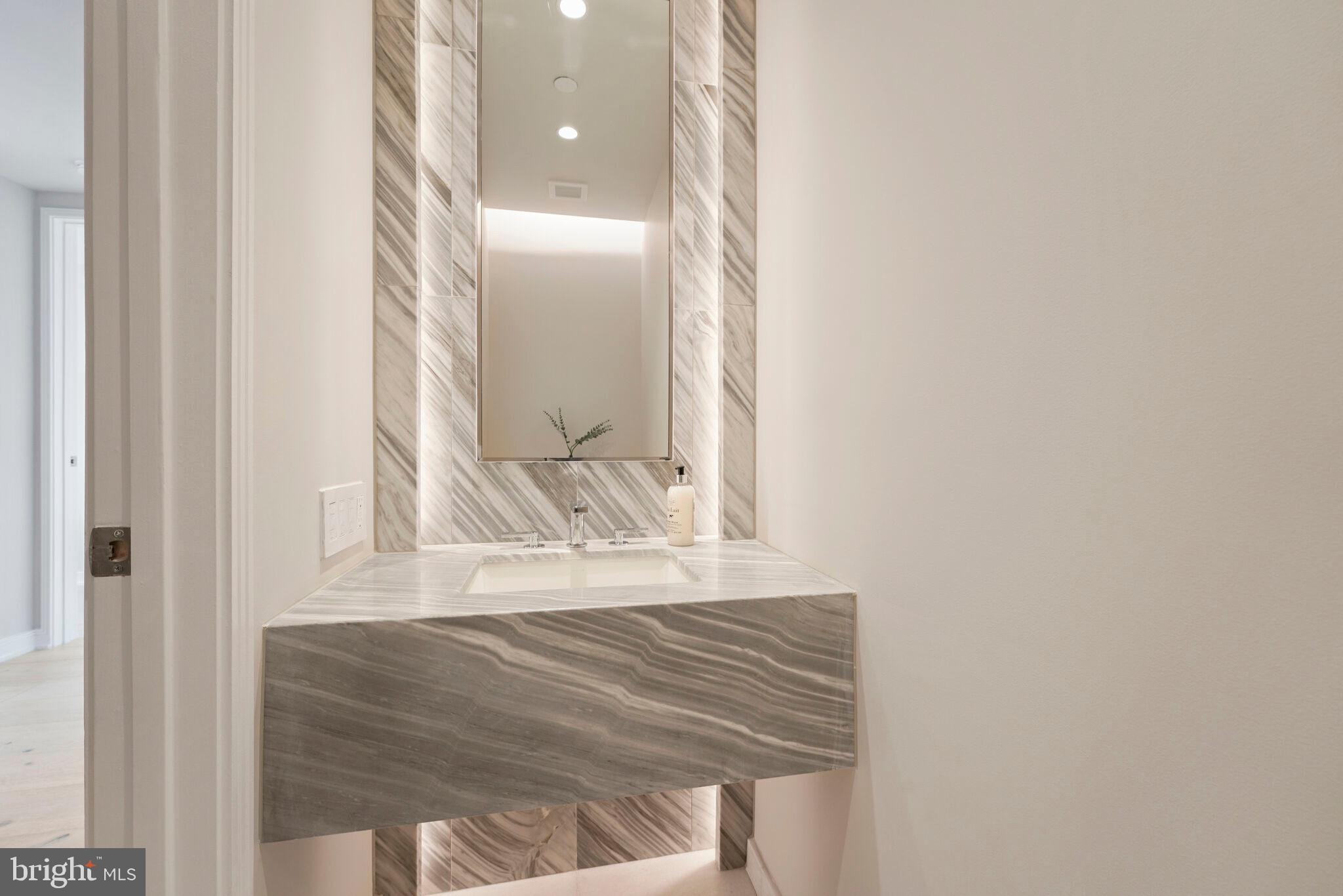 601 WHARF STREET SW 502